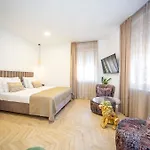 Mariani Luxury In Center Casa de hóspedes
