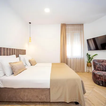 Mariani Luxury In Center