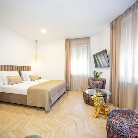 Mariani Luxury In Center Penzion