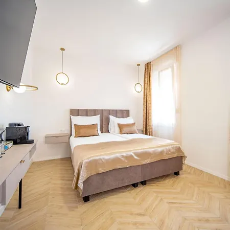 Mariani Luxury In Center