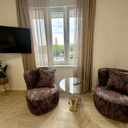 Mariani Luxury In Center Affittacamere *