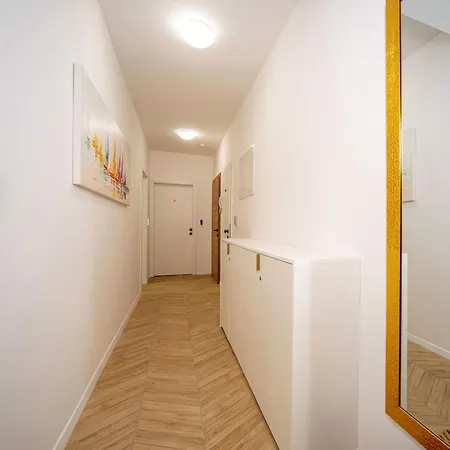 Mariani Luxury In Center *