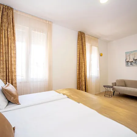 Mariani Luxury In Center سبليت