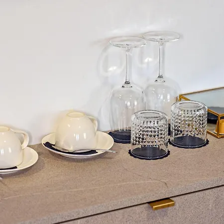 Mariani Luxury In Center בית הארחה 4*