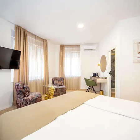 בית הארחה Mariani Luxury In Center ספליט