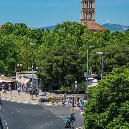 Mariani Luxury In Center בית הארחה